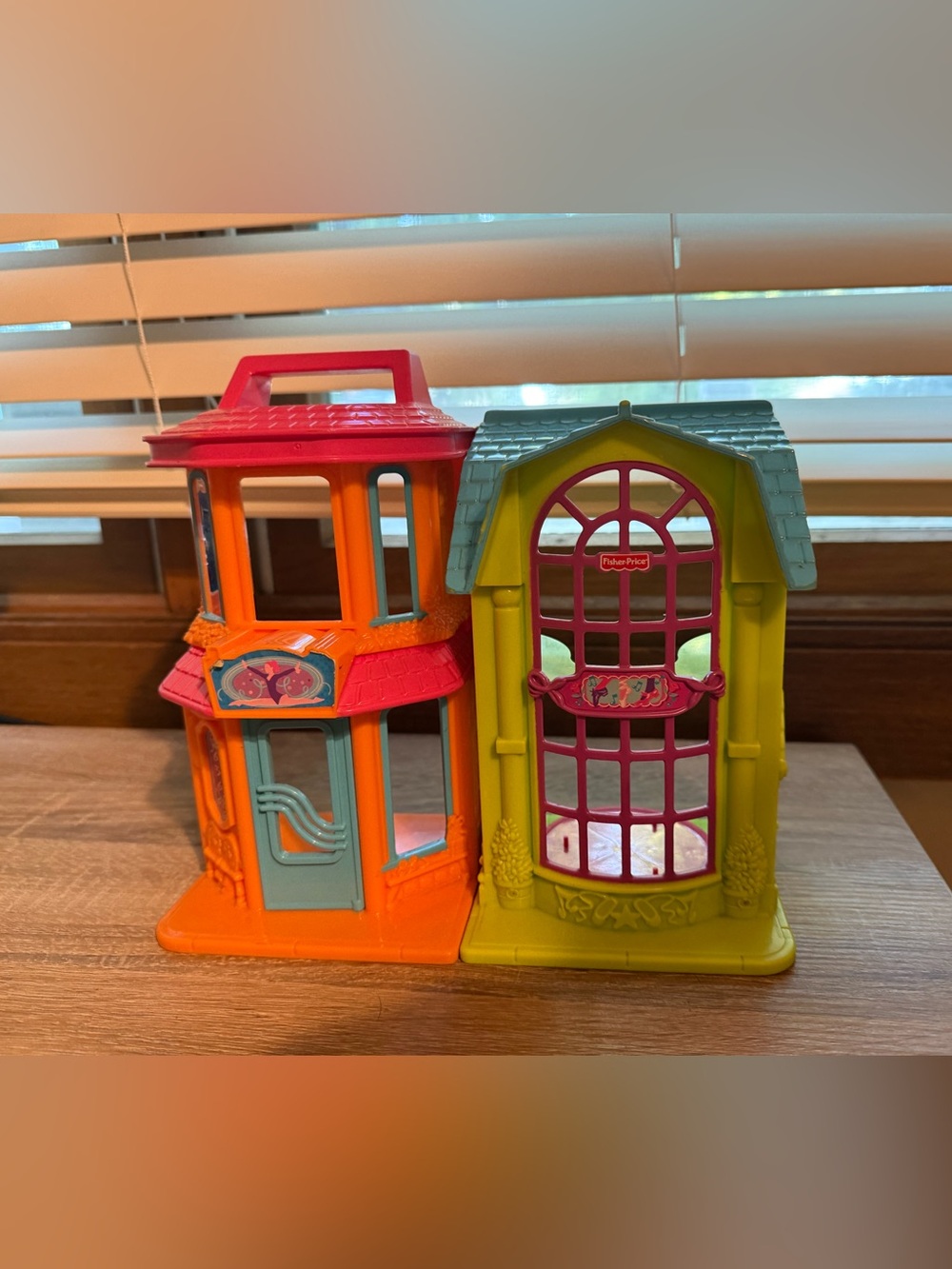 Fisher Price SWEET STREETS Village Dance Studio - 2003 2004
